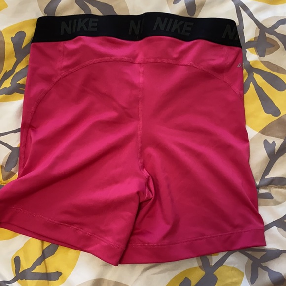Nike dri fit shorts - Picture 3 of 5